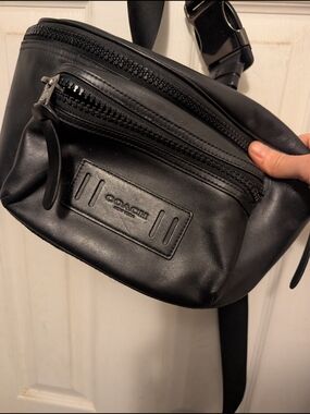 Coach Black Leather Men’s Belt Bag